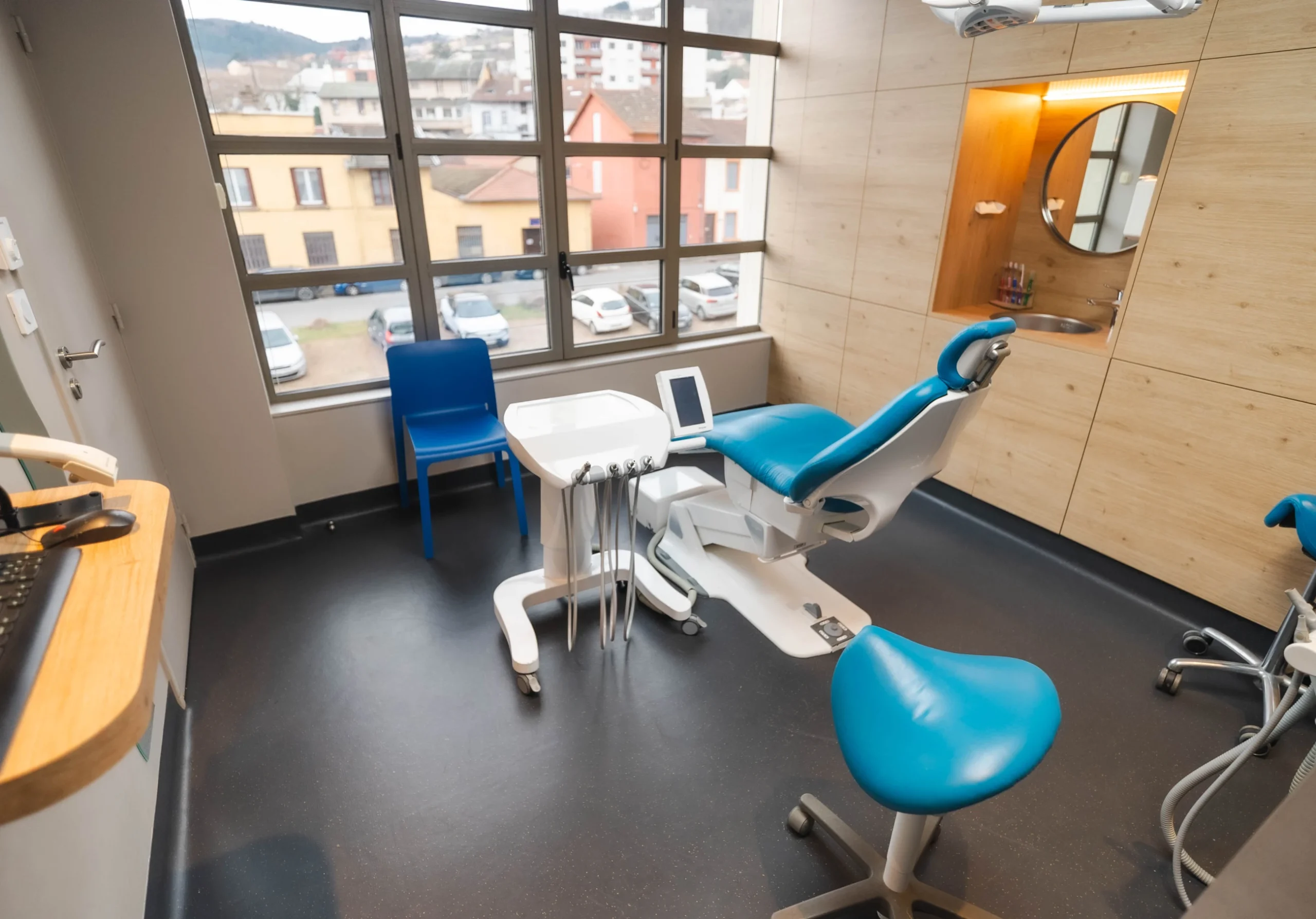 centre-implantologie-teintureries-soins-dentaires-tarare